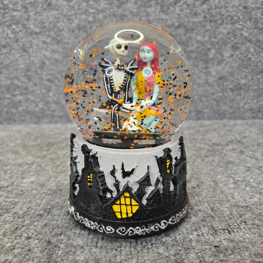 Nightmare Before Christmas THIS IS HALLOWEEN Musical Snow Globe‎ 1993 Tim Burton
